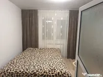 De vanzare apartament 3 camere – Micro 40 – Parter cu...