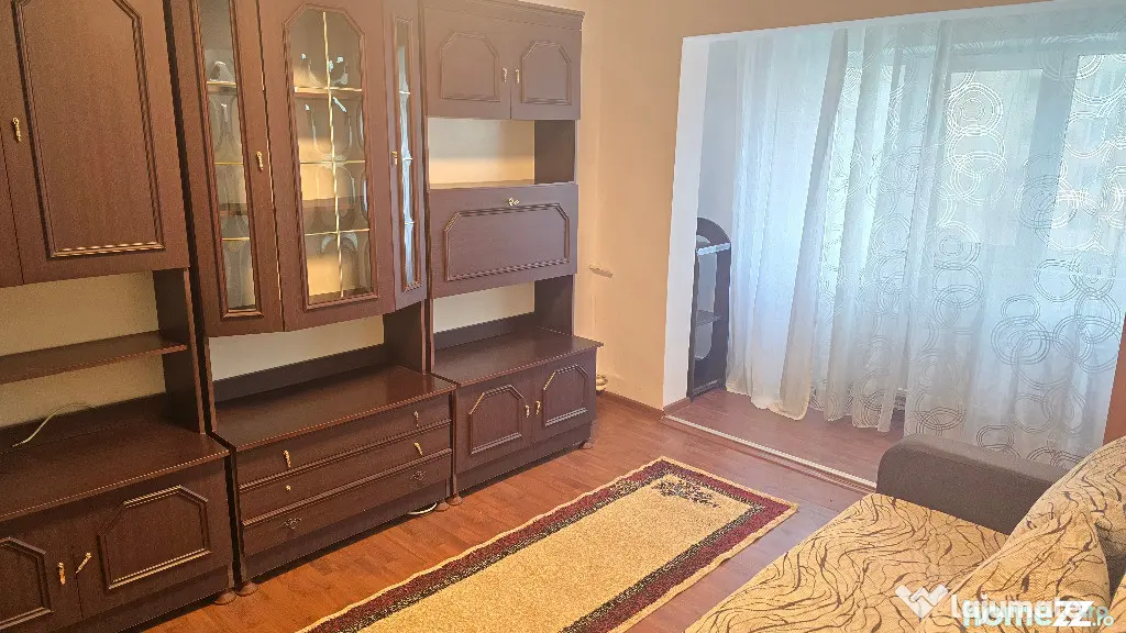 Inchiriez garsoniera in Deva, zona Eminescu (Bejan), etaj 3,