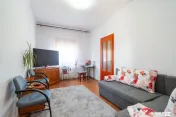 REZERVAT -Casă spațioasă cu teren generos în Felnac ?...