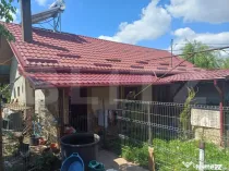 Casă de locuit si spatiu comercial, teren 7300 mp, Hreatca,