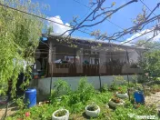 Casă de locuit si spatiu comercial, teren 7300 mp, Hreatca, 