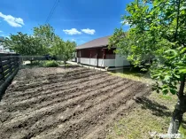 Casă individuală cu teren 590 mp, garaj și livadă – Vo