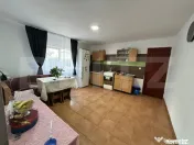 Casă individuală cu teren 590 mp, garaj și livadă – Vo 
