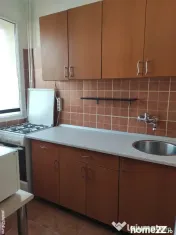 Dristor etaj 9 din 10 fix la metrou 
