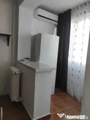 Dristor etaj 9 din 10 fix la metrou 
