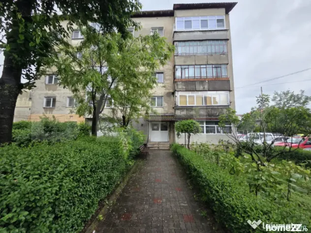 Apartament 3 camere, 80 mp, zona Micro 12
