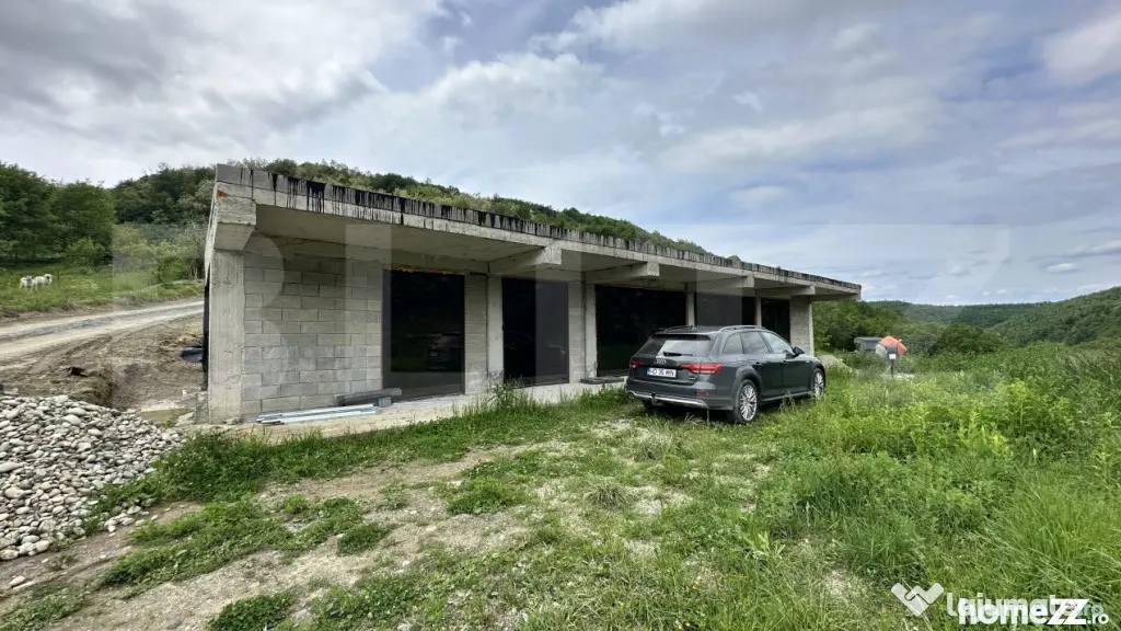 Casa la gri 159 mp, teren 16.418 mp, zona Dumbrăvița-Huned
