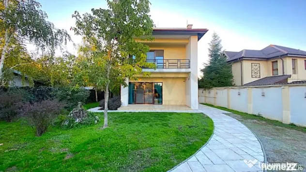 Vila de lux cu spatii generoase