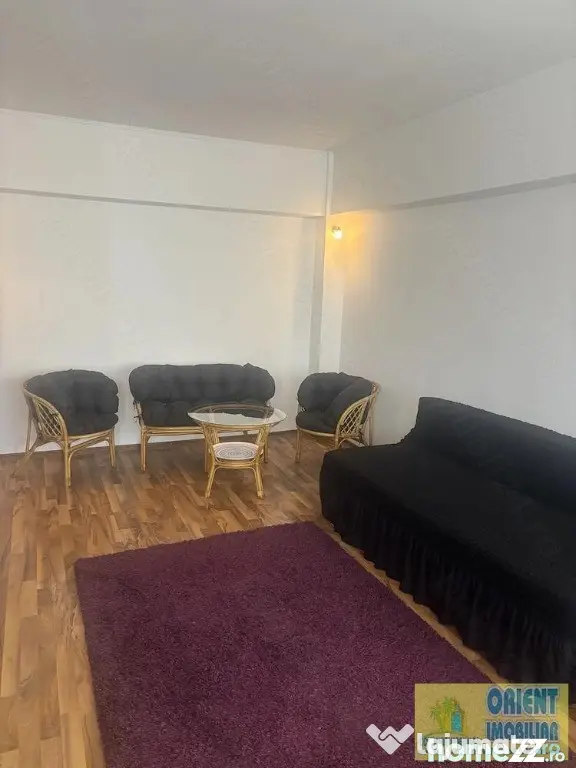 Trocadero, de vanzare 2 camere, decomandat, renovat