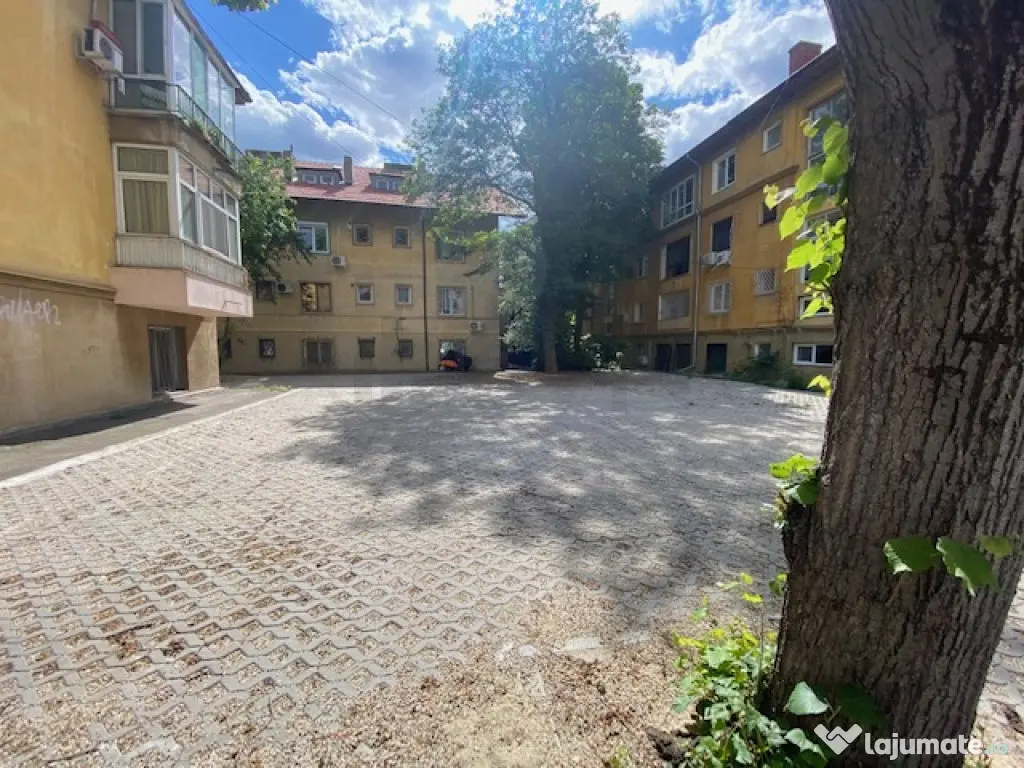 Teren zona Primaverii