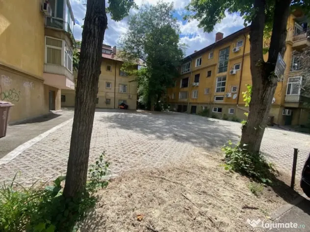 Teren zona Primaverii