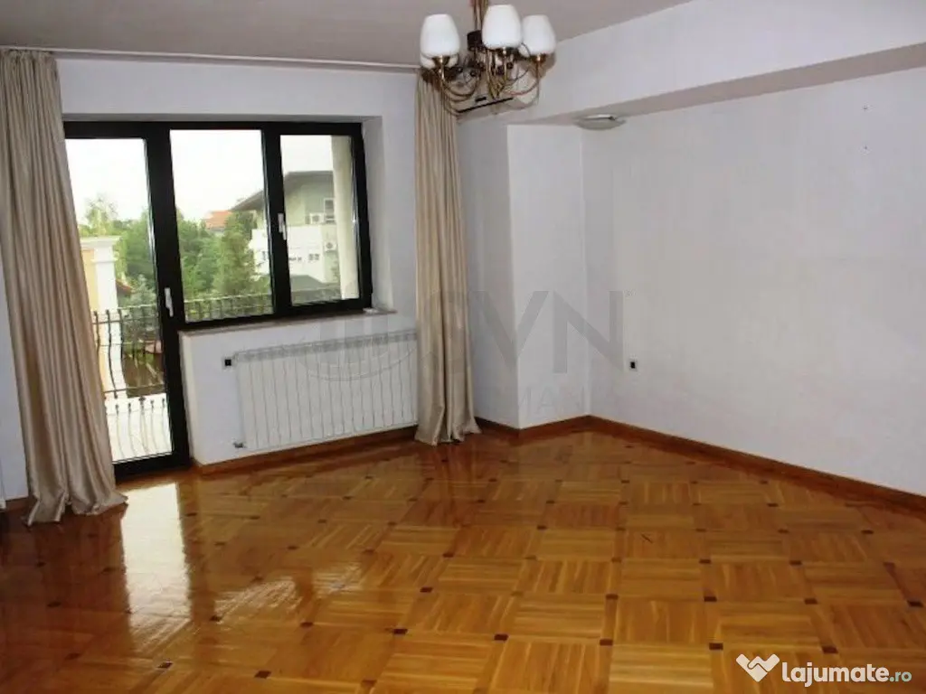 Vila Erou Iancu Nicolae cu Piscina interioara