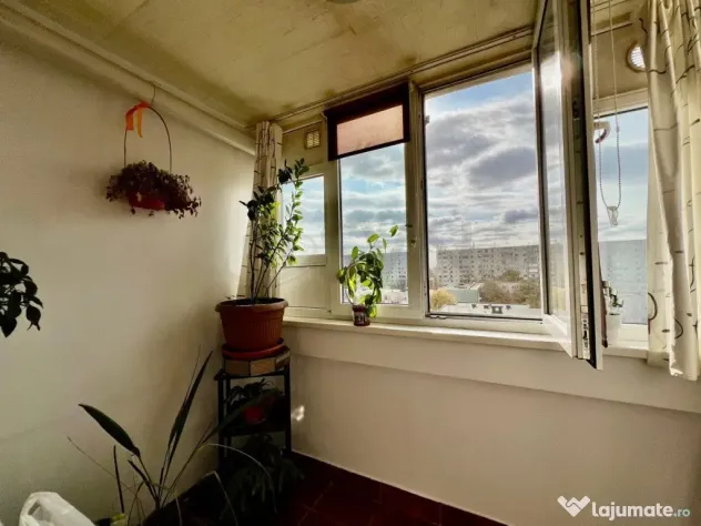 Apartament 4 camere decomandat Metrou- Ozana