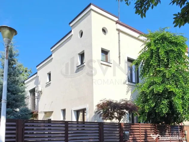 Vila Vatra Luminoasa 5 Camere