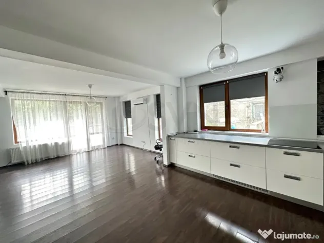 Vila 5 camere Vitan constructie 2006