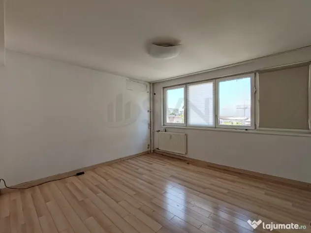 Apartamet 3 Camere de Cantemir Sector 4