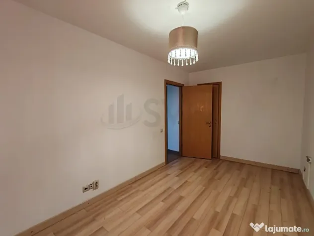 Apartamet 3 Camere de Cantemir Sector 4