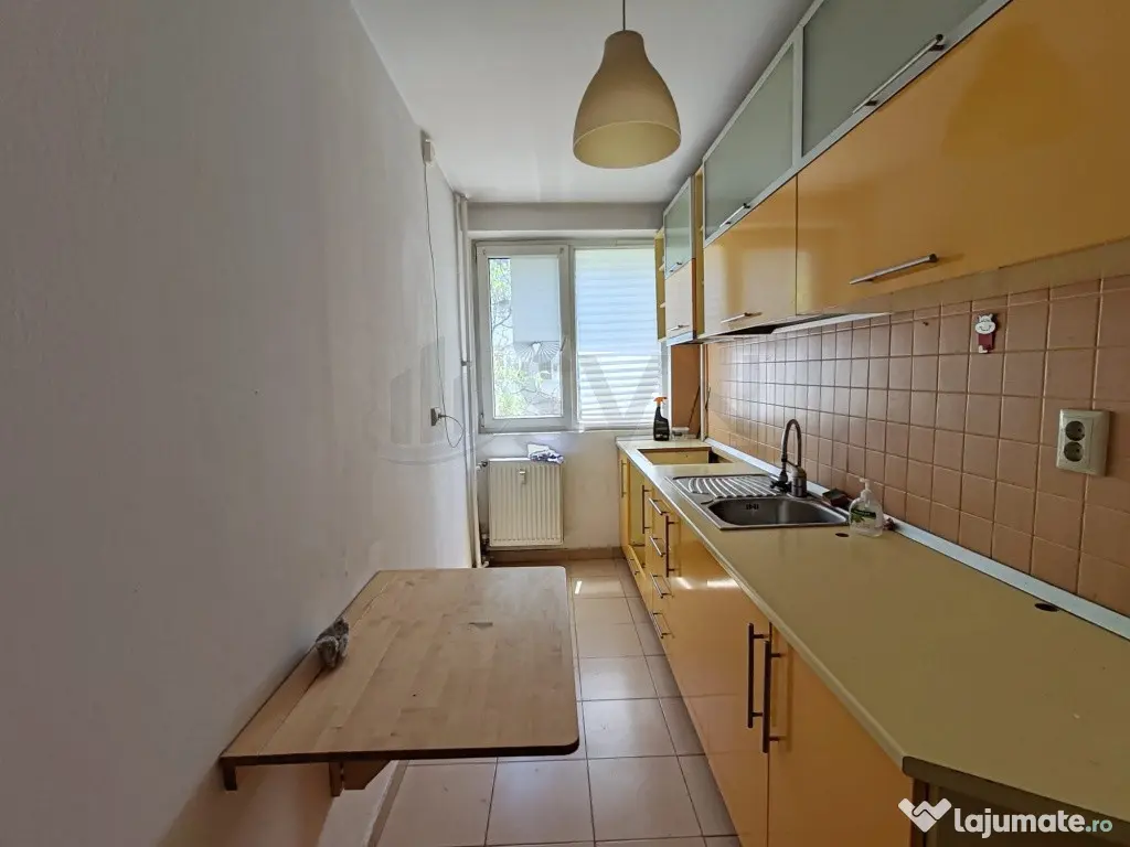 Apartamet 3 Camere de Cantemir Sector 4