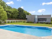 Vila cu piscina l acces in padure l gradina 