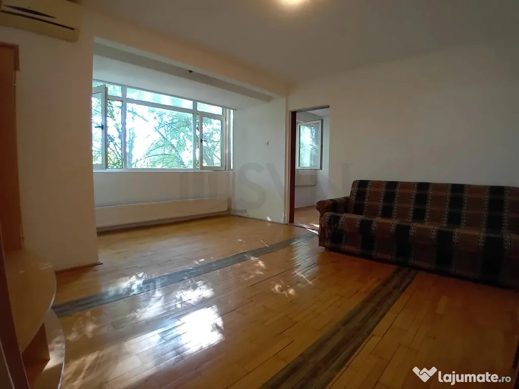 Apartament 3 Camere Semidecomandat langa Metrou Eroii Rev...