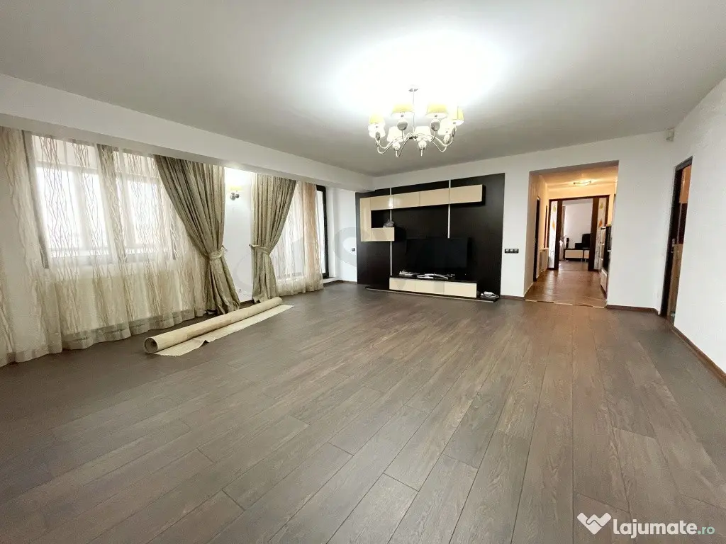 4 Camere l Bloc nou l Parcare