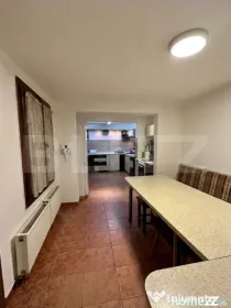 Casă cu 5 camere, 2 bucătării și 4 băi | 2 intrări | I