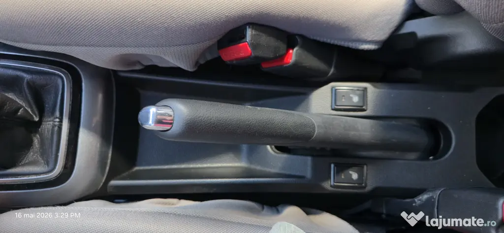 Minisuv hibrid ideal pentru oraș, pentru drumurile lungi, consum redus.