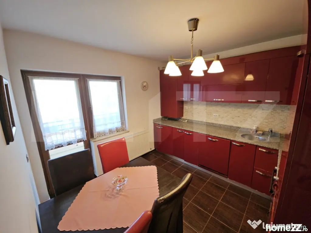 Apartament 2 camere decomandat, Bucium – mobilat și utila