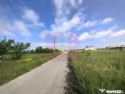 Teren ușor accesibil pentru casă la asfalt cu utilități