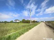 Teren ușor accesibil pentru casă la asfalt cu utilități 