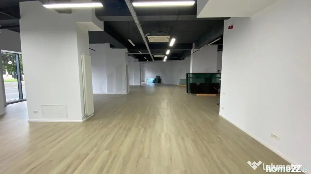 Spatiu Comercial Cortina Academy