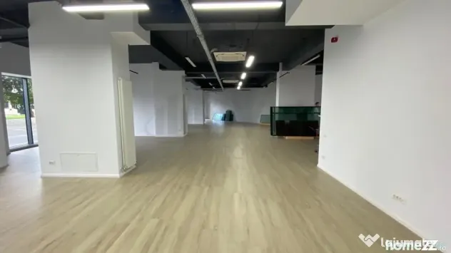 Spatiu Comercial Cortina Academy