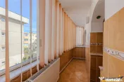 Decomandat, 2 camere, insorit, balcon, loc parcare, 2 boxe, 