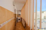 Decomandat, 2 camere, insorit, balcon, loc parcare, 2 boxe, 