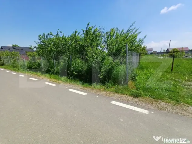 Teren de vanzare intravilan, 72 ari, zona Salcea
