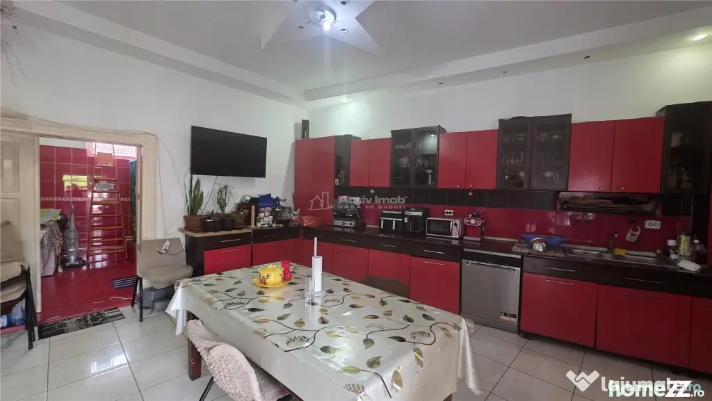 Casa boiereasca, teren 418 mp, pretabila- clinica, birouri,