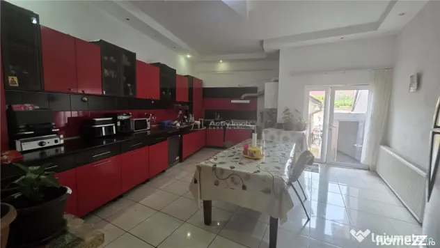 Casa boiereasca, teren 418 mp, pretabila- clinica, birouri,