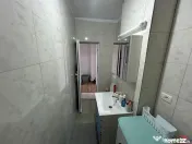 Garsoniera de etaj 3, zona Ceasul Rau 