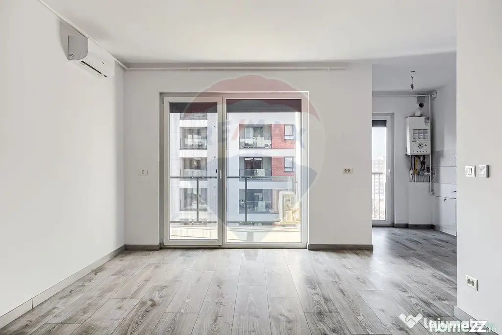 Apartament 3 camere COMPLEX ADORA PARK cu loc de parcare