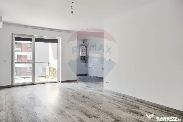 Apartament 3 camere COMPLEX ADORA PARK cu loc de parcare