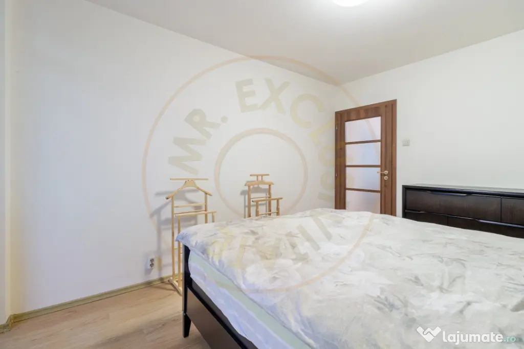 3 camere etaj 1 din 4 Parcul Moghioros