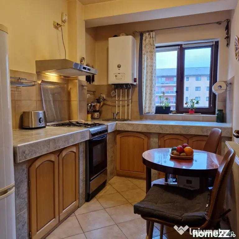 Apartament et.2, parcare privata, bucatarie separata Floresti