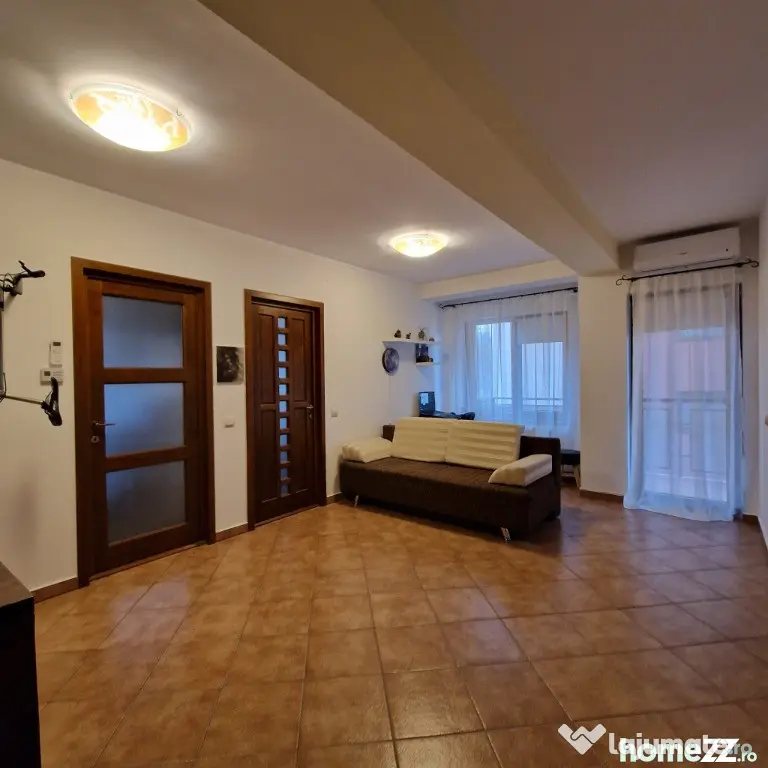Apartament et.2, parcare privata, bucatarie separata Floresti