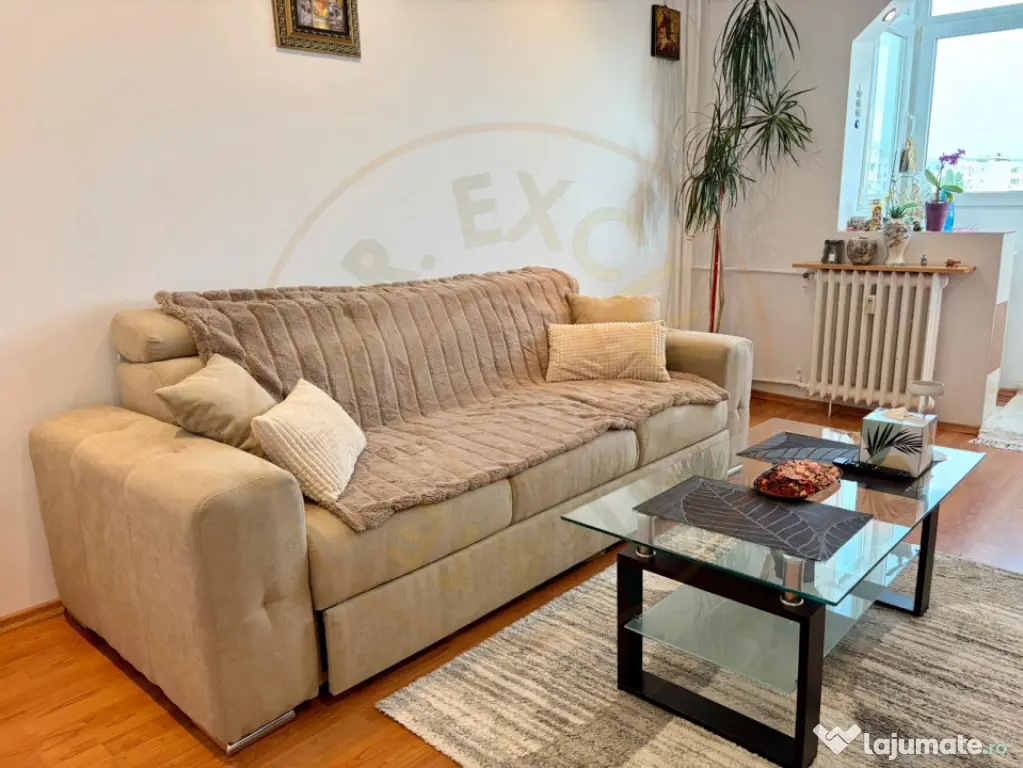 2 camere decomandat | Renovat | Loc de parcare inclus – C