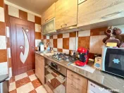 2 camere decomandat | Renovat | Loc de parcare inclus – C 