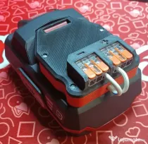 Adaptor universal de la baterii Parkside