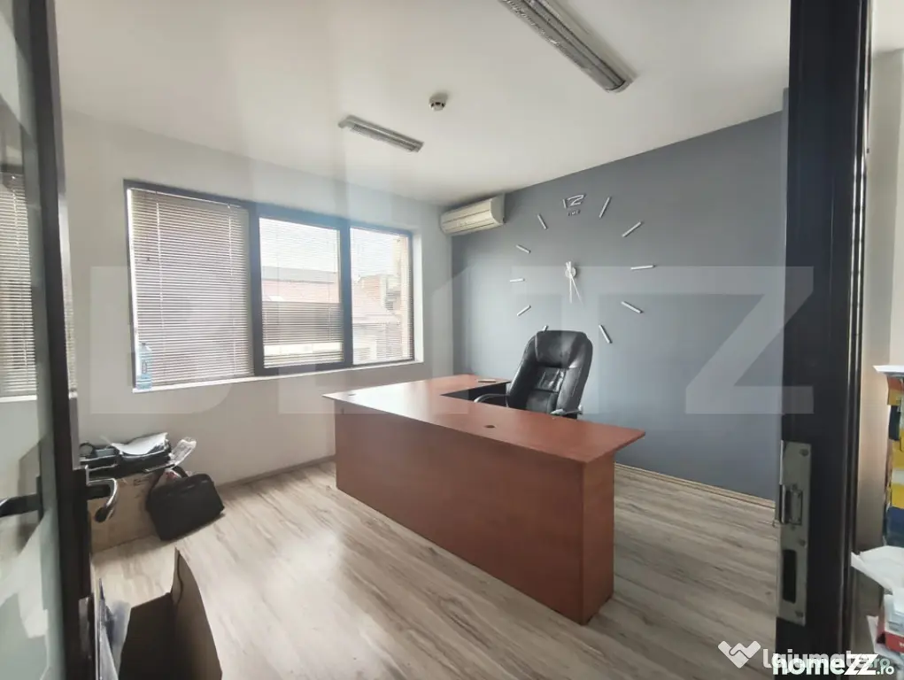 Spatiu birouri 105 mp, 3 incaperi, parcari, cheltuieli inclu