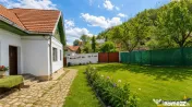 Casa sub aripa padurii, 1.750 teren roditor, Central, Sacele 
