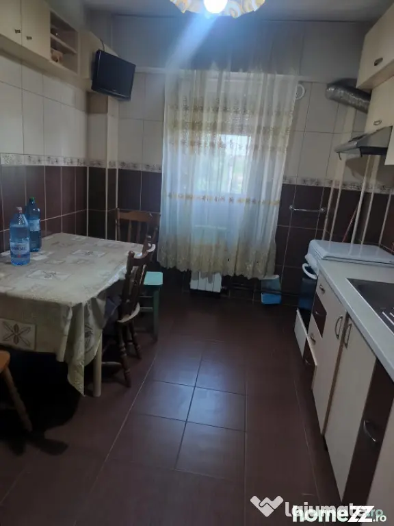 Apartament 3 camere decomandat, 62.15 mp, zona Lapus