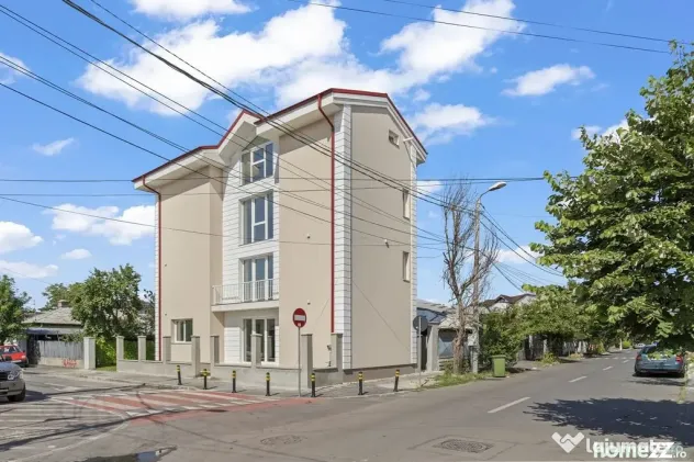 Vila sector 1 - 300mp - P+2+M - 11 camere - Chitila